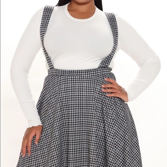 Two piece. Long sleeve shirt w/ mini skirt - Picture 2 of 3